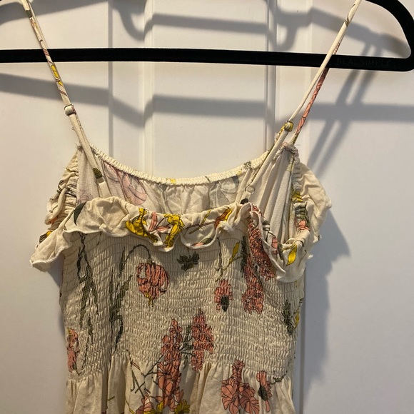 Urban Romantics Cami Style Tank - Picture 2 of 5
